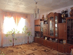 продам добротный двухэтажный дом в пгт Дубровка Брянской области - Изображение #2, Объявление #1522060